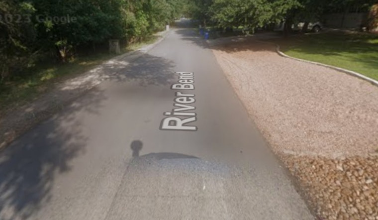 Golf Cart Plunge off 'Cliff' in Austin Injures One, Necessitates Airlift to Hospital
