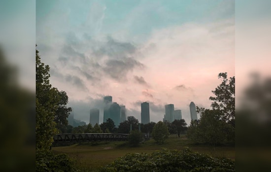 Houston Braces for Shift From Warm Rodeo Weekend to Stormy Start Next Week