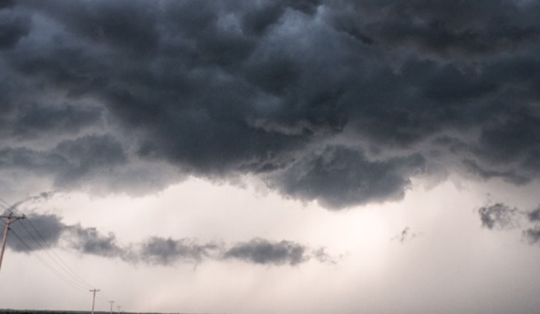 Houston Braces for Windy Weekend as Daylight Saving Time Approaches