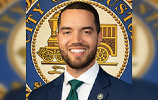 Houston City Controller Chris Hollins Puts Brakes on $150M Bush Airport Terminal B Overhaul Vote