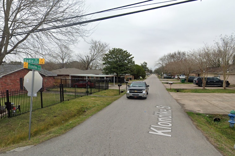 Houston Firefighters Battle Blaze in Greater Hobby Area, Estimated $180K in Damage