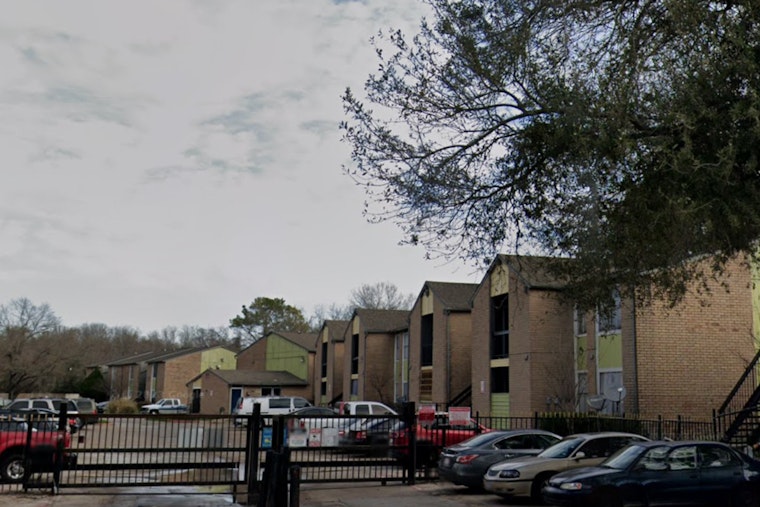 Houston Firefighters Quickly Contain Greater Inwood Apartment Fire, No Injuries Reported