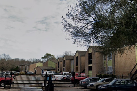 Houston Firefighters Quickly Contain Greater Inwood Apartment Fire, No Injuries Reported