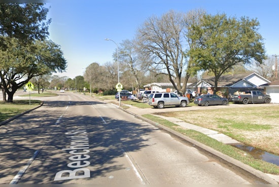 Houston Firefighters Respond Quickly to Late-Night Sharpstown Apartment Blaze, No Injuries Reported