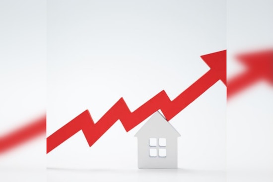 Houston Home Sales Rebound with 7.6% Rise, Market Shows Vitality Amid High Interest Rates