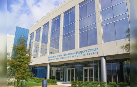 Houston ISD Enrollment Drops by 6,000 Amid Implementation of New Education System and State Takeover