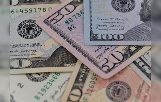 Houston ISD Offers $90K Salaries to Entice Certified High School Teachers Amid Hiring Drive