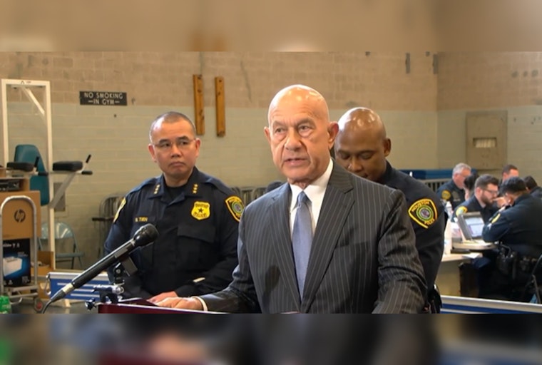 Houston Mayor Sets Up Review Committee Amid Police Department's Backlog Crisis