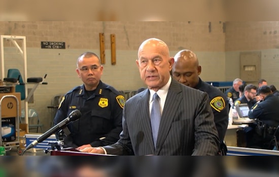 Houston Mayor Sets Up Review Committee Amid Police Department's Backlog Crisis