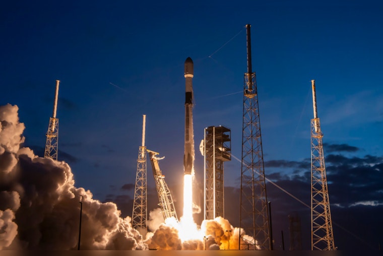 Houston Sky Illuminated by SpaceX Rocket Deorbit Burn, Not UFOs, Confirm Experts