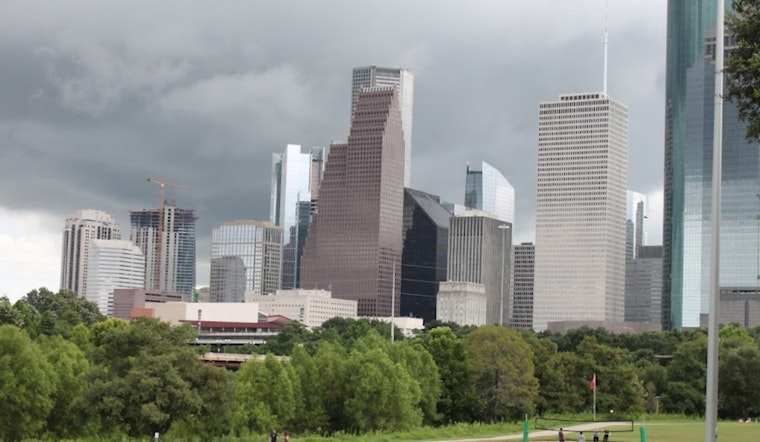 Houston Weather Outlook: Mild Showers, Warmer Days Ahead with Low Severe Storm Risk