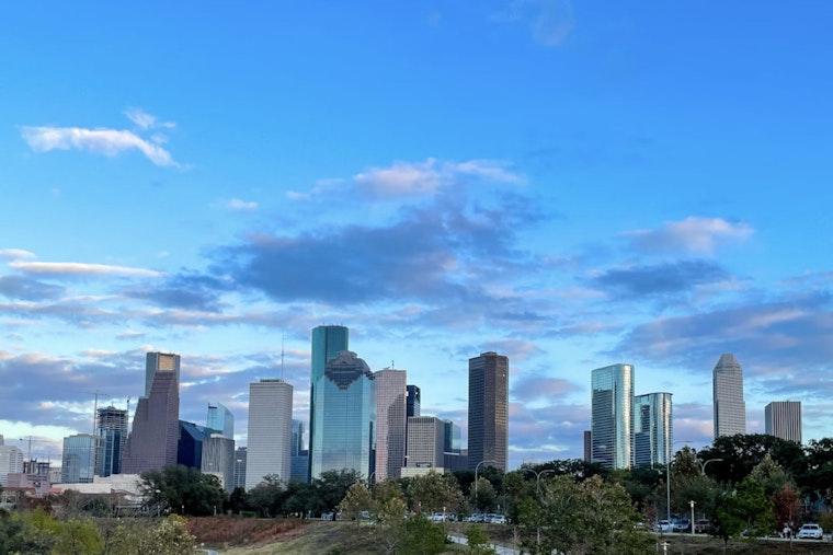 Houston Weather, Warm and Windy Conditions Precede Storm Threats, Rip Current Warnings Issued