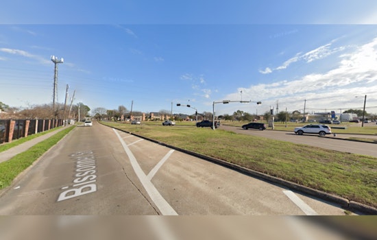 Houston's Bissonnet Track Gets Permanent Nightly Gates in Crime Reduction Effort