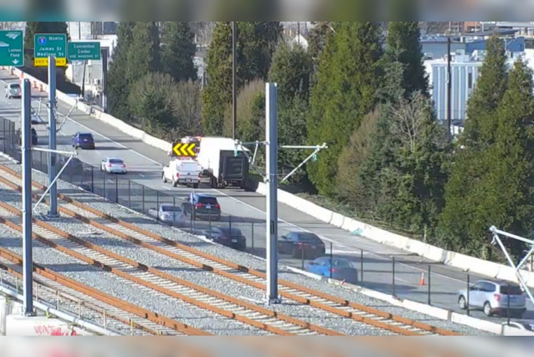 I-90 Reopens in Seattle After Recycling Truck Rollover Accident, Minor