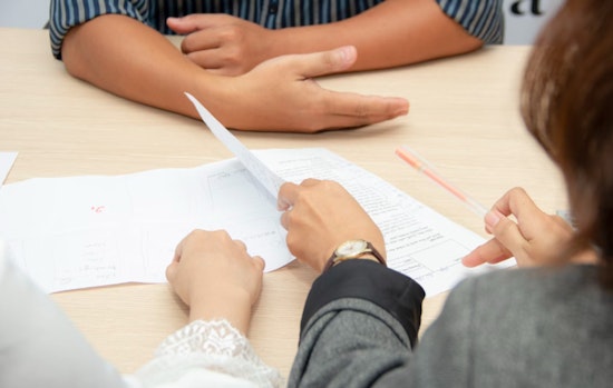 Illinois Job Market Shows Modest Growth Despite Steady Unemployment Rate