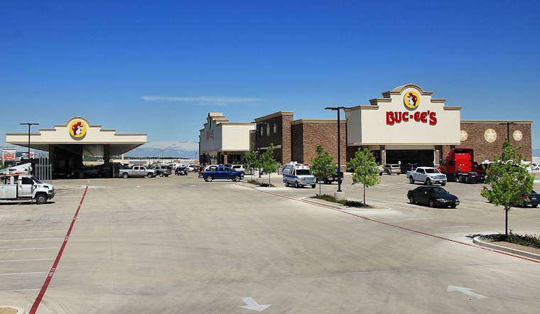 Internet-Famous 'Service Duck' and Owner Receive Lifetime Ban from Buc-ee's in Tennessee