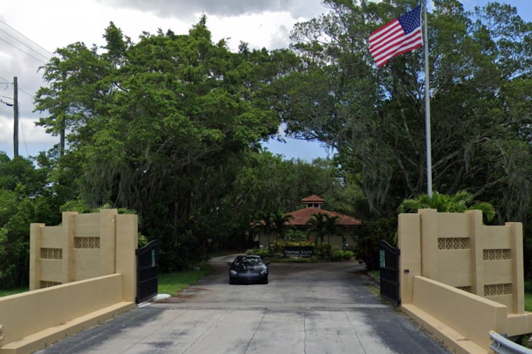 Josh Gad's Parents Sue South Florida Cemetery Over Grave Space Double-Selling