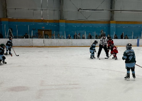 Knoxville Hosts Women’s College Hockey Classic, Fosters Young Female Talent on the Ice