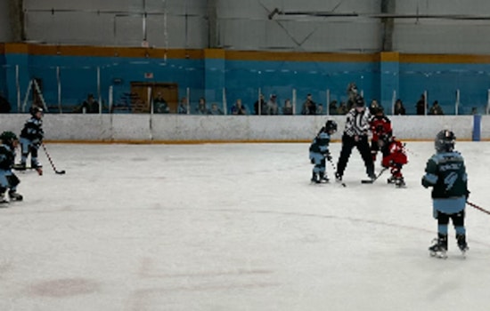 Knoxville Hosts Women’s College Hockey Classic, Fosters Young Female Talent on the Ice