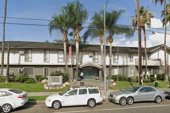 L.A. Firefighters Quickly Quell Tarzana Apartment Blaze Sparked by Oven Incident