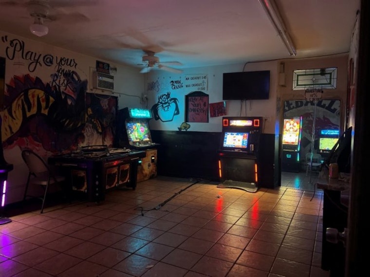 LAPD Cracks Down on Illegal Gambling and Drug Operation, Seven Suspects Arrested in Los Angeles