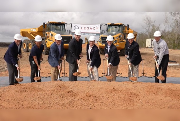 League City's Landscape Transformation: Hillwood Creates $1B Legacy Development with Homes and Waterways