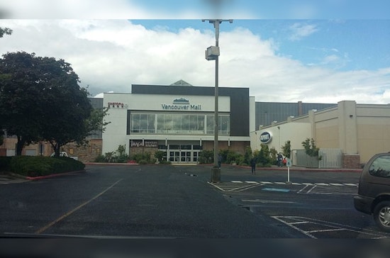 Lockdown at Vancouver Mall as Parent Brandishes Gun During Teen Brawl