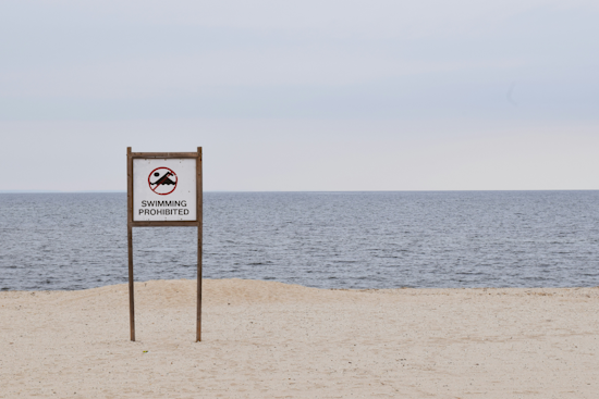 Los Angeles County Warns Against Swimming at Santa Monica Pier and Other Beaches Due to High Bacterial Levels