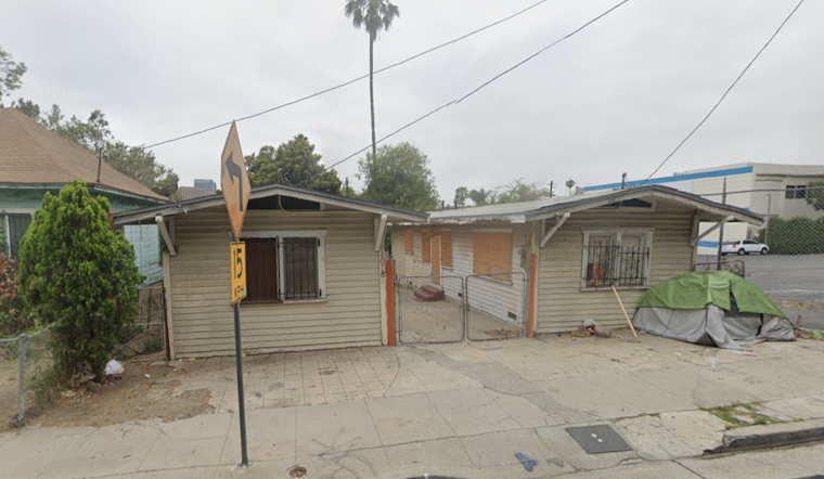 Los Angeles Firefighters Achieve Rapid Knockdown of Intense Chinatown Duplex Blaze