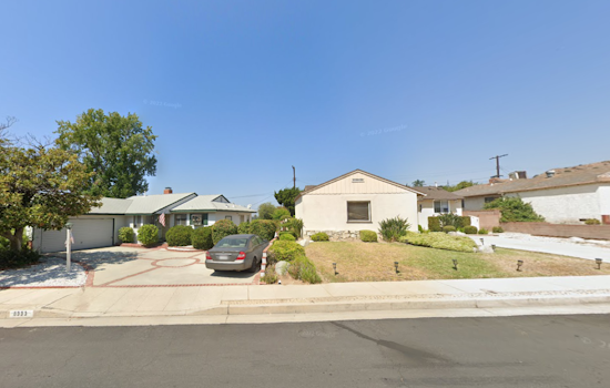 Los Angeles Firefighters Quickly Extinguish Blaze in Shadow Hills Home, No Injuries Reported