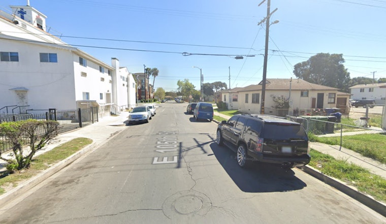 Los Angeles Firefighters Quickly Extinguish Green Meadows House Fire, No Injuries Reported