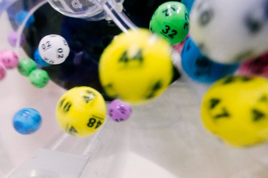 Lotto Jackpots Surge as Winners Shy Away from Powerball & Mega Millions