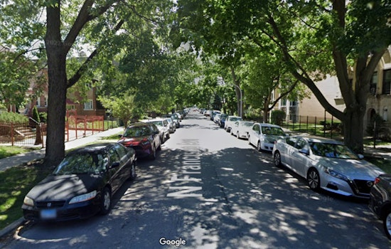Man, 23, Fatally Shot While Driving in Chicago's West Ridge Area, Crashes on Devon Avenue