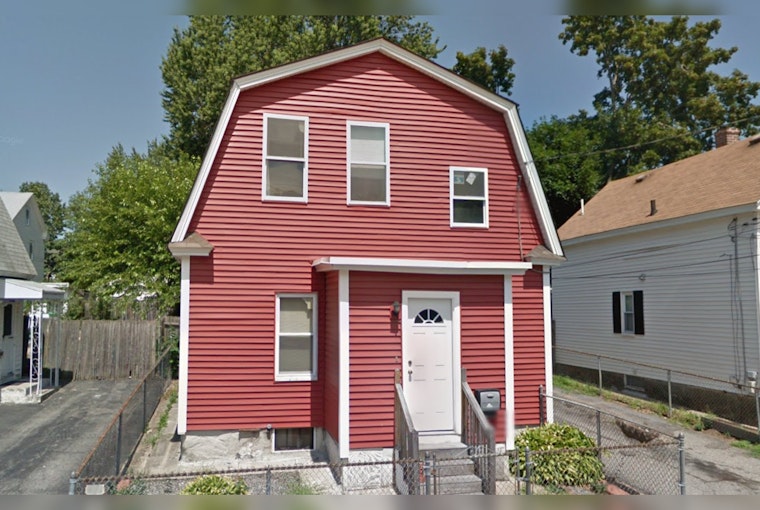 Man Dies, Another Injured in Late-Night House Fire in Lowell, Massachusetts