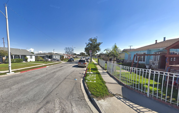 Man Fatally Shot in Los Angeles Neighborhood, LA County Sheriff's Department Seeks Public's Aid
