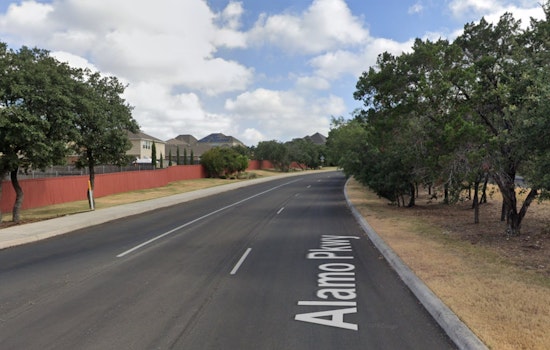 Man Hospitalized After His Vehicle Crashes Into Foliage on San Antonio's Far West Side