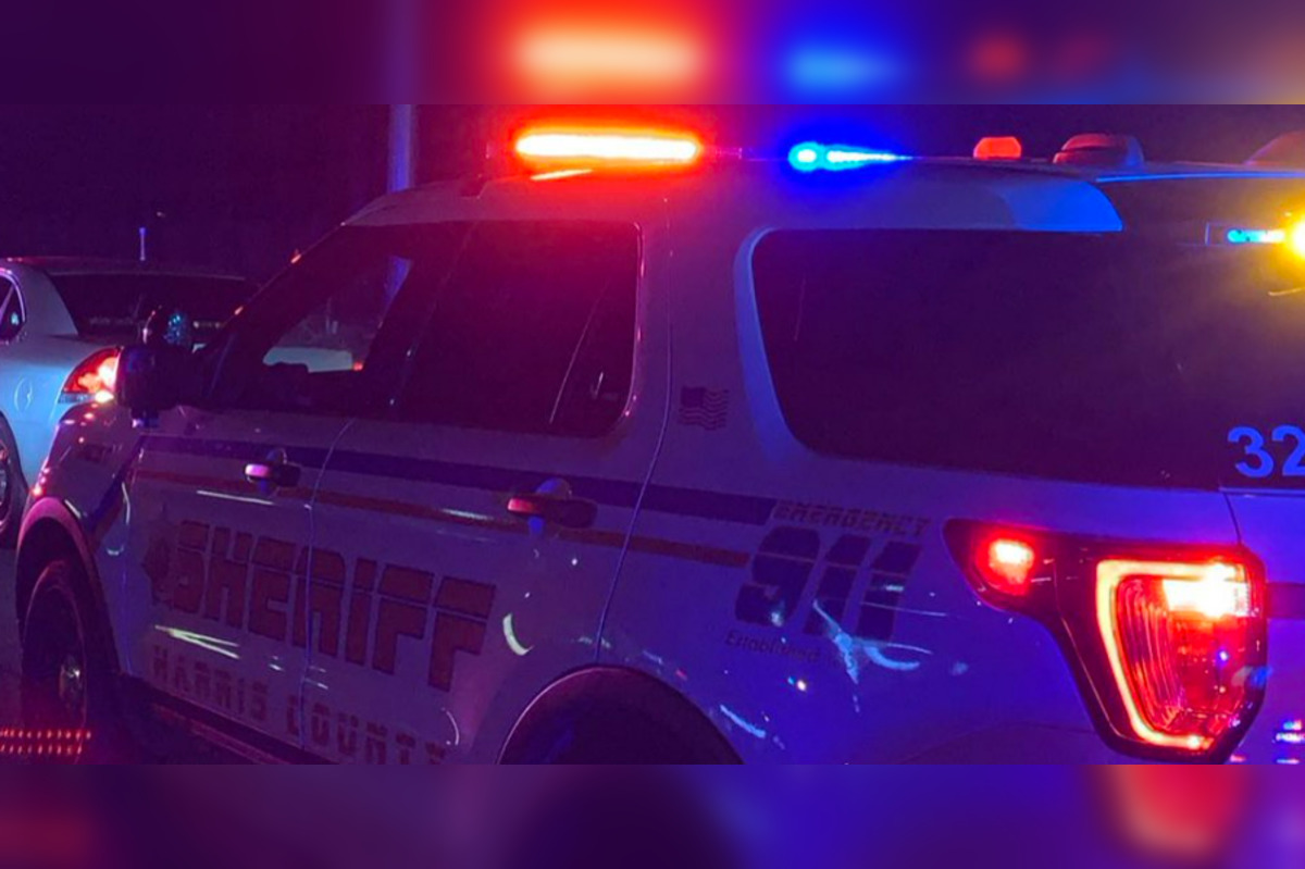 Man Killed in East Freeway Single-Vehicle Crash, Harris County