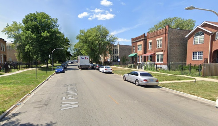 Man Killed, Woman Wounded in Gunfire on Chicago's West Fulton Street; Assailant at Large
