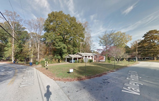 Man Shot in Leg During Robbery in Atlanta, Police Seek Public's Help to Find Suspect