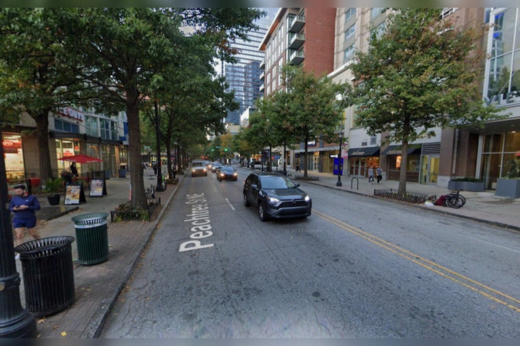 Man Stabbed During Early Morning Skirmish on Atlanta's Peachtree Street, Suspect at Large