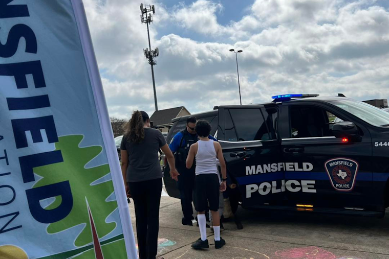 Mansfield Celebrates Creativity with Enchanting Pop-Up Art Party at McKnight East