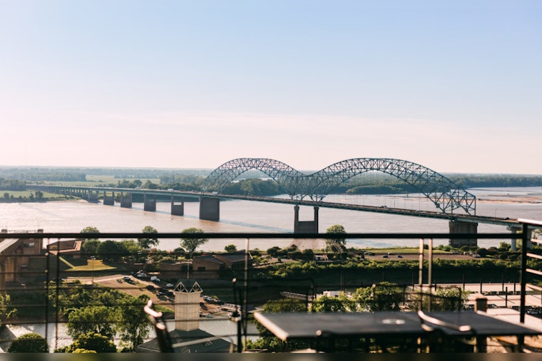 Memphis Weather Rollercoaster, Sunny Spells Precede Showers and Gusty Weekend Conditions