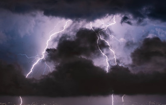 Miami Braces for Scattered Thunderstorms Amidst Warm, Sunny Spells This Week