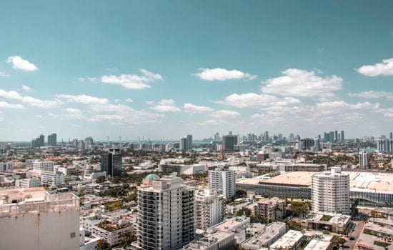 Miami Experiences Warm Sun and Low Humidity, Rip Current Warnings Effective Through Thursday