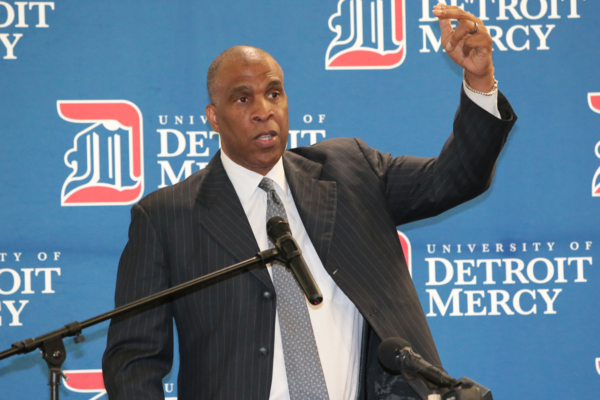 Mike Davis Parts Ways With Detroit Mercy After Disappointing 1-31