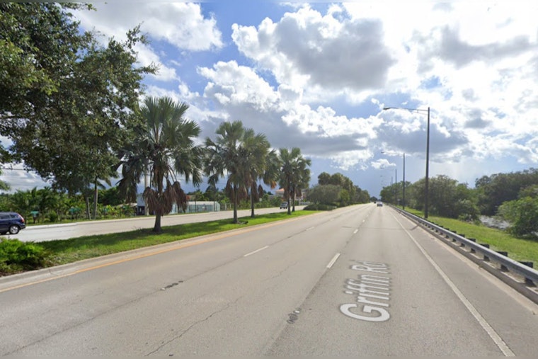 Motorcycle Crash Prompts Closure of I-95 Northbound Ramp in Broward, Traffic Delays Mount