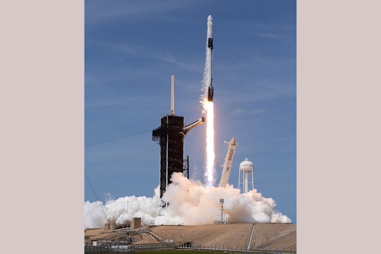 Mysterious Light Show Over Texas Sky Unveiled as SpaceX Rocket Launch