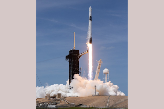 Mysterious Light Show Over Texas Sky Unveiled as SpaceX Rocket Launch