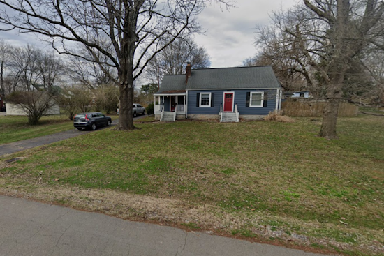 Nashville Firefighter Sustains Minor Burns Fighting Early Morning Donelson Blaze