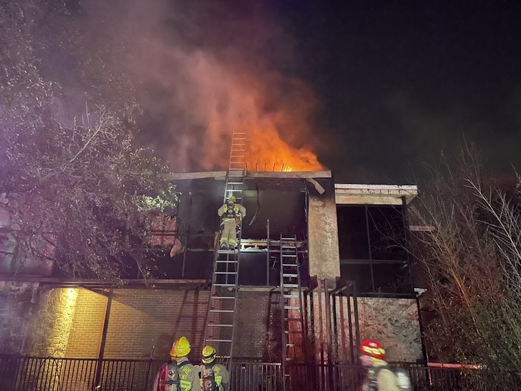 No Injuries as Firefighters Quell Blaze in Northwest Austin, One Resident Displaced